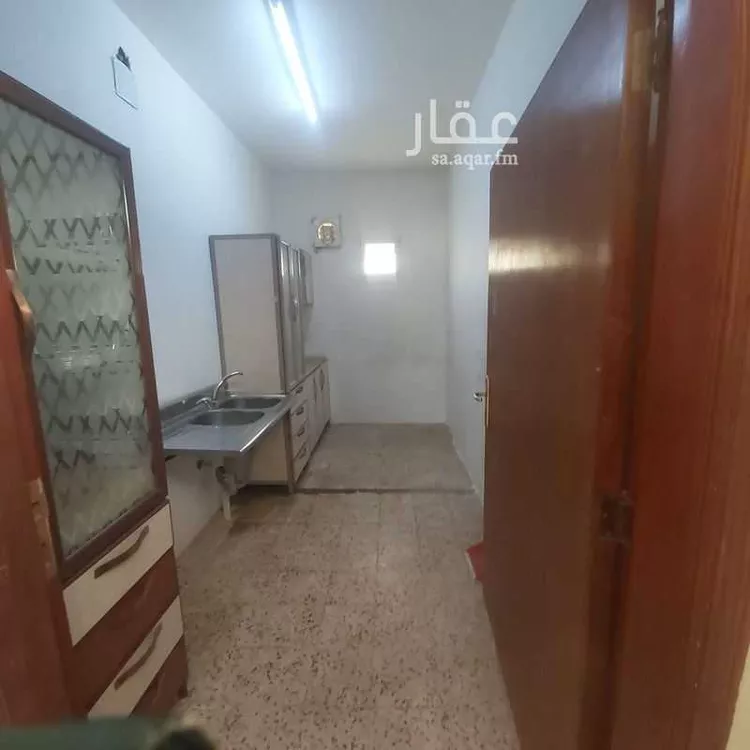 شقة للإيجار في شارع ايوب بن وارث ، حي الشفا ، الرياض ، منطقة الرياض