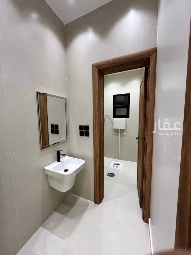 دور للبيع في شارع ابو امامه الحارثي, حي الجامعة, مدينة المزاحمية, منطقة الرياض 10
