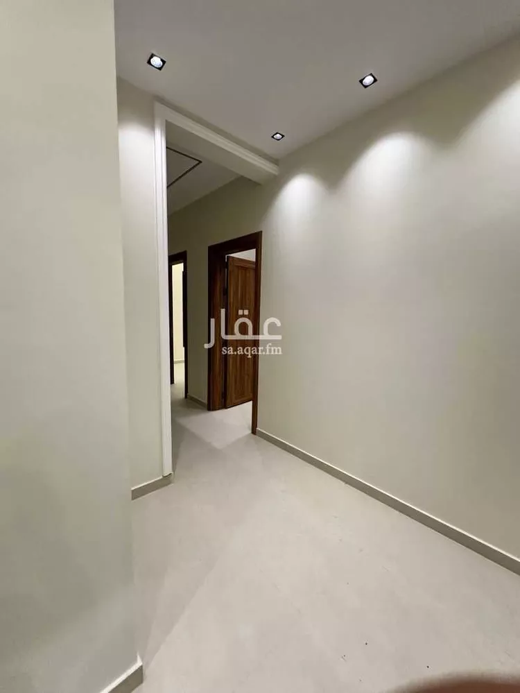 دور للبيع في شارع ابو امامه الحارثي, حي الجامعة, مدينة المزاحمية, منطقة الرياض 12