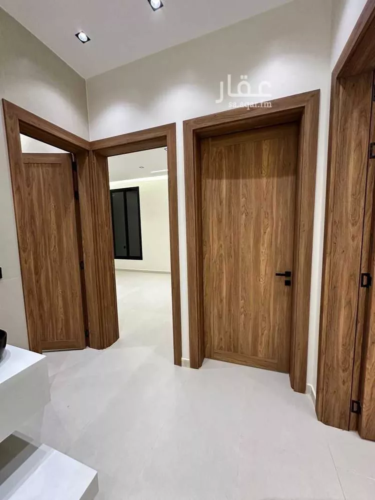 دور للبيع في شارع ابو امامه الحارثي, حي الجامعة, مدينة المزاحمية, منطقة الرياض 7