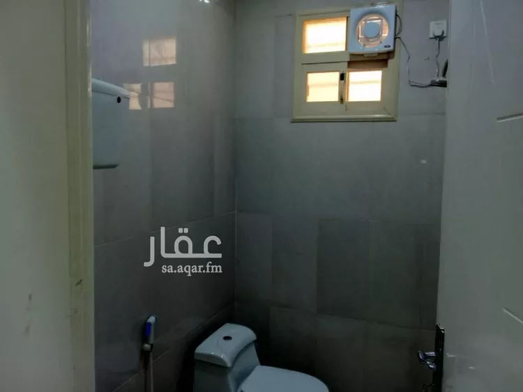 فيلا للبيع في شارع شارع أبو الأسود الدؤلي, حي النزهة, مدينة طريب, منطقة عسير