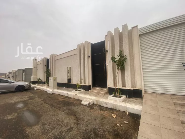 دور للبيع في شارع قيس بن محصن, حي المدائن, مدينة حائل, منطقة حائل