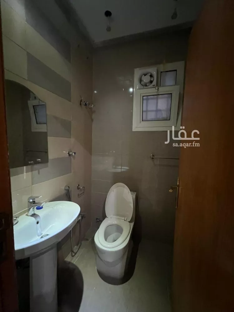 فيلا للإيجار في شارع عمرو بن كلثوم, حي عرقة, مدينة الرياض, منطقة الرياض صورة 2