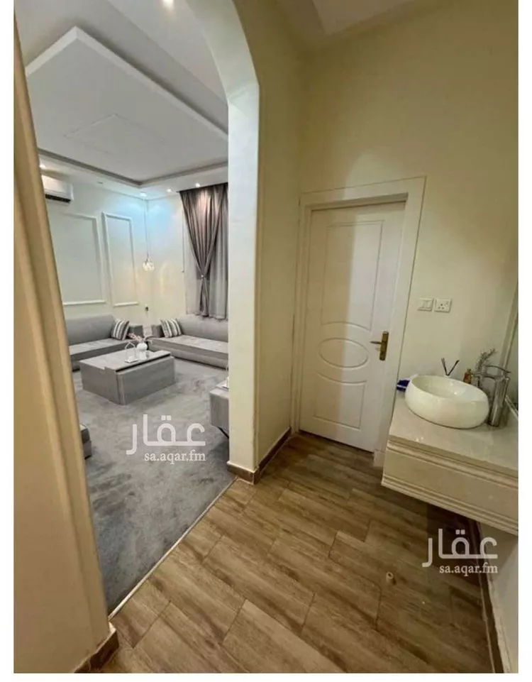 فيلا للبيع في شارع خليل الصنهاجي, حي المهدية, مدينة الرياض, منطقة الرياض صورة 3