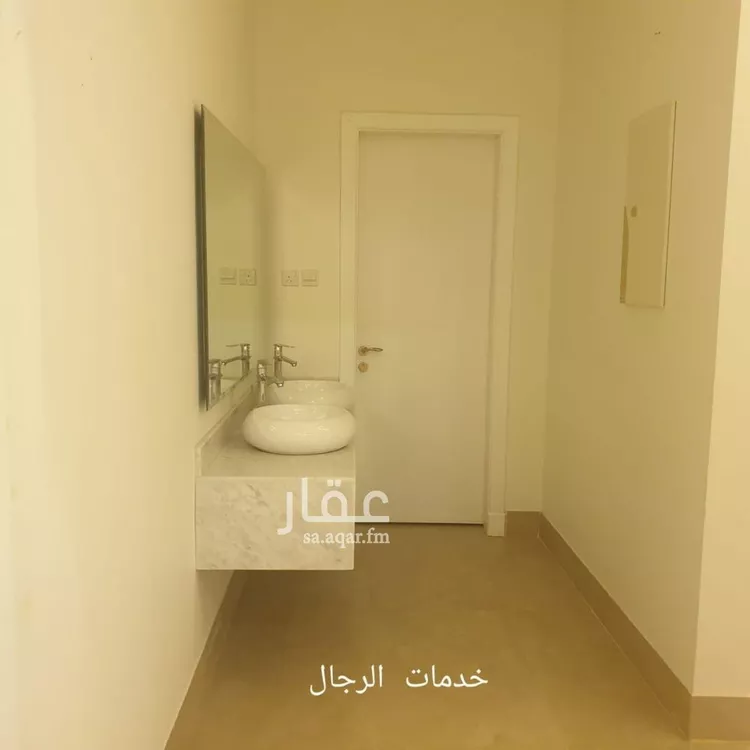 فيلا للبيع في شارع محمد بن أبي بكر القيم, حي المهدية, مدينة الرياض, منطقة الرياض 15