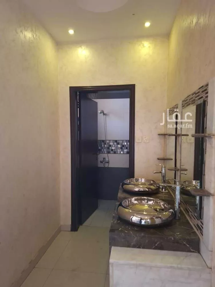 عمارة للبيع في شارع محمد عاشور, حي بدر, مدينة الرياض, منطقة الرياض 12