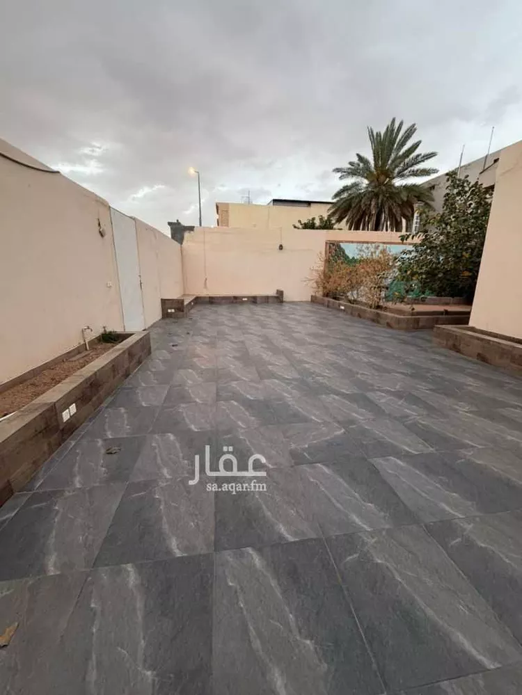 فيلا للبيع في شارع الإمام محمد بن سعود ، حي الوسيطاء ، حائل ، منطقة حائل صورة 3
