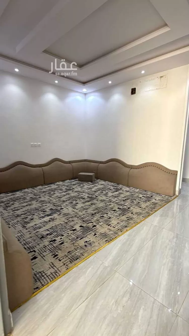 فيلا للإيجار في شارع محمد بن الأزهر, حي بدر, مدينة الرياض, منطقة الرياض