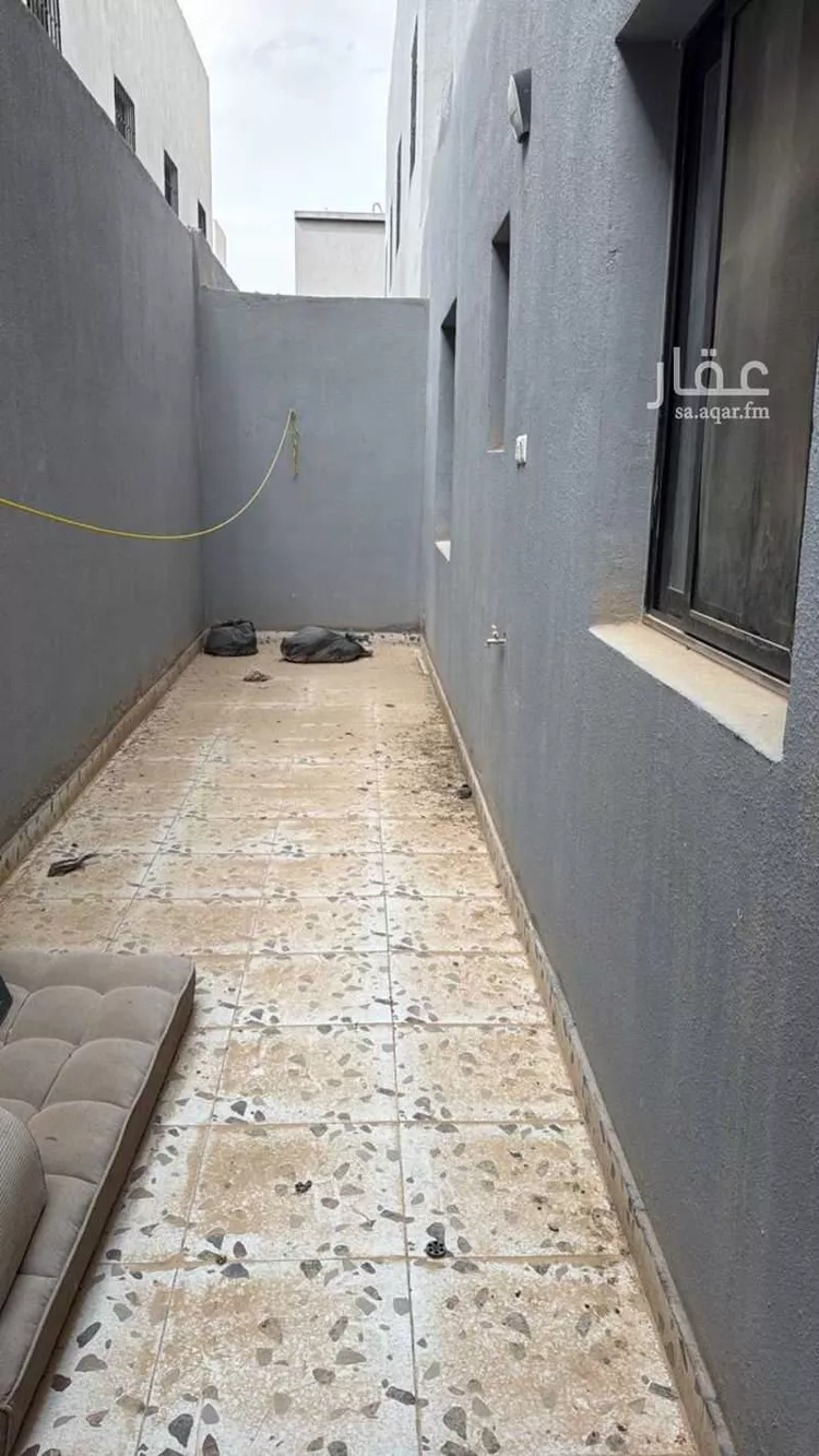 دور للإيجار في شارع محمد بن الأزهر, حي بدر, مدينة الرياض, منطقة الرياض 9