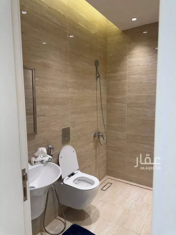 شقة للإيجار في شارع العلمين, حي الملك عبدالله, مدينة الرياض, منطقة الرياض 8