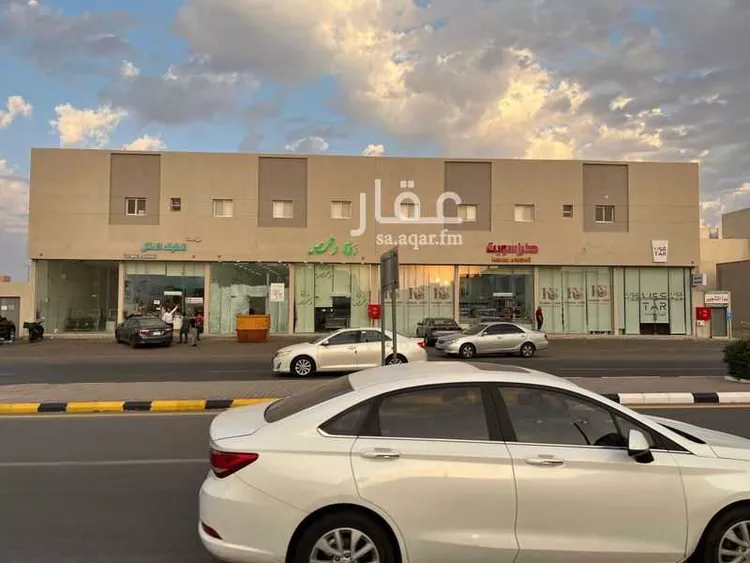 عمارة للبيع في شارع احمد بن حنبل, حي الاحتفالات, مدينة الرس, منطقة القصيم