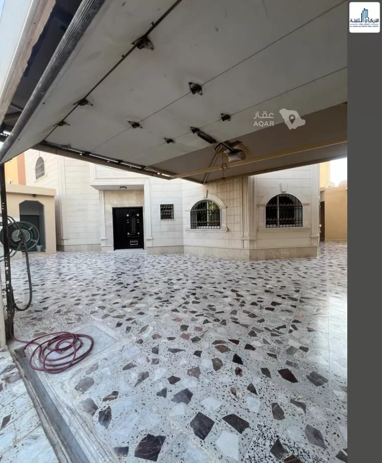 فيلا للبيع في شارع رقم 389, حي الجزيرة, مدينة الرياض, منطقة الرياض صورة 2