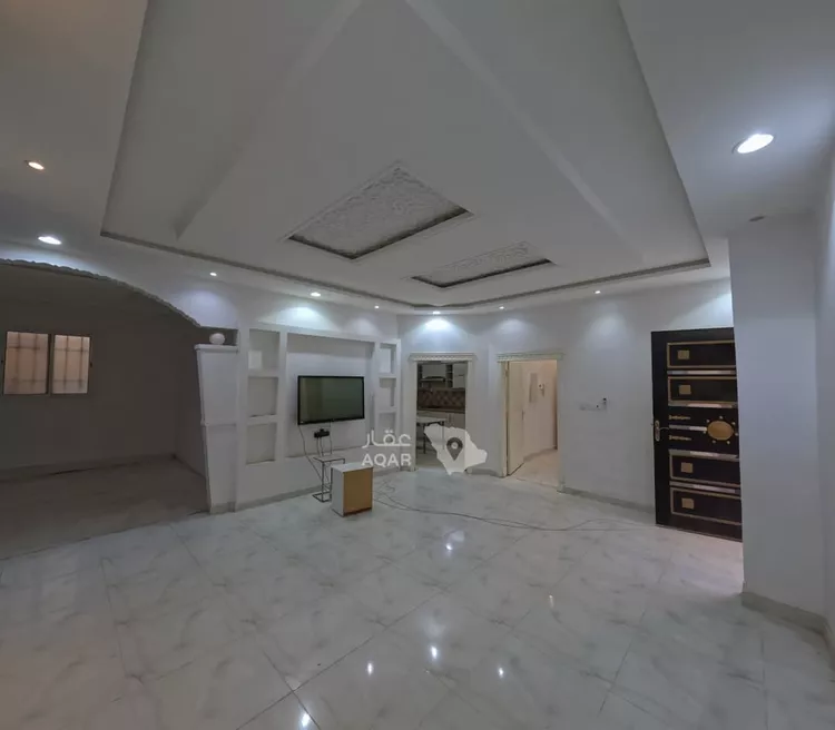 Floor for Rent in Riyadh Badr 8