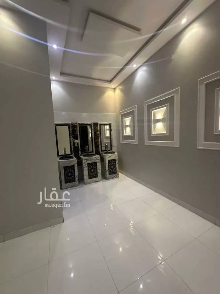 Villa for Sale in Riyadh Badr 7
