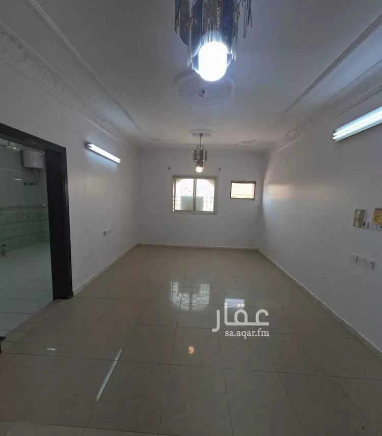 شقة للإيجار في شارع سفيان بن عوف, حي العزيزية, مدينة الرياض, منطقة الرياض صورة 3