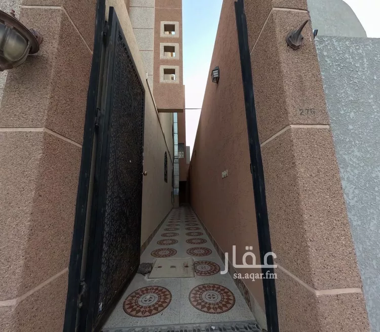 شقة للإيجار في شارع رقم 35, حي العزيزية, مدينة الرياض, منطقة الرياض صورة 2