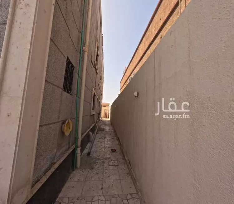 Floor for Rent in Riyadh Al Aziziyah 30