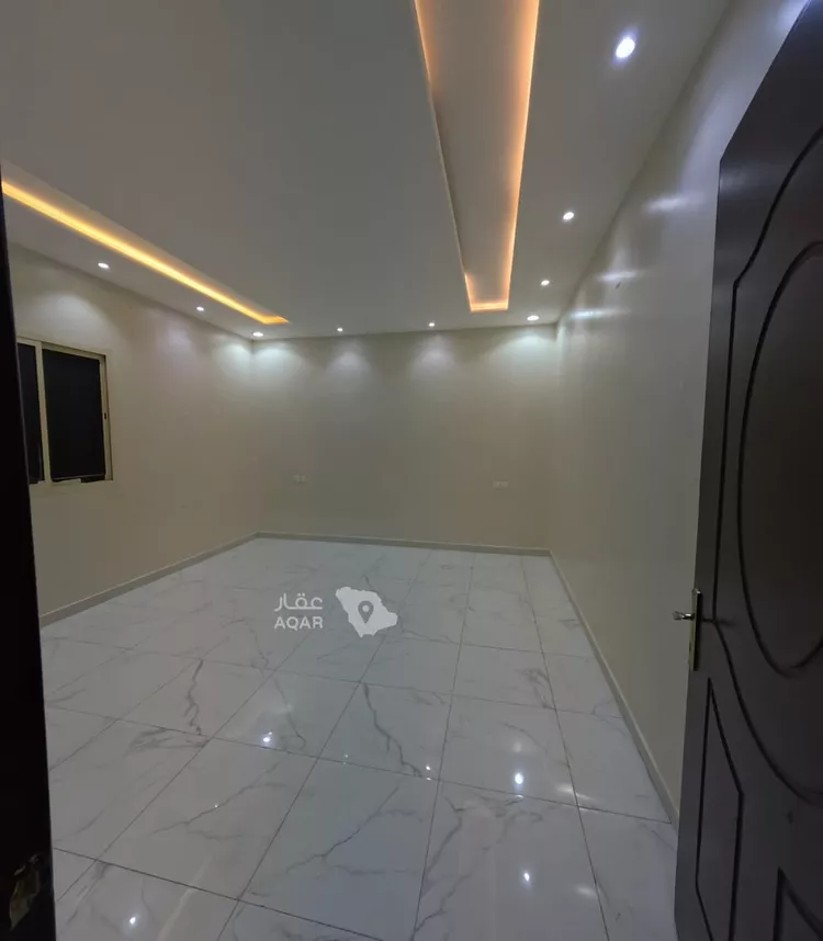 Floor for Rent in Riyadh Al Aziziyah 9