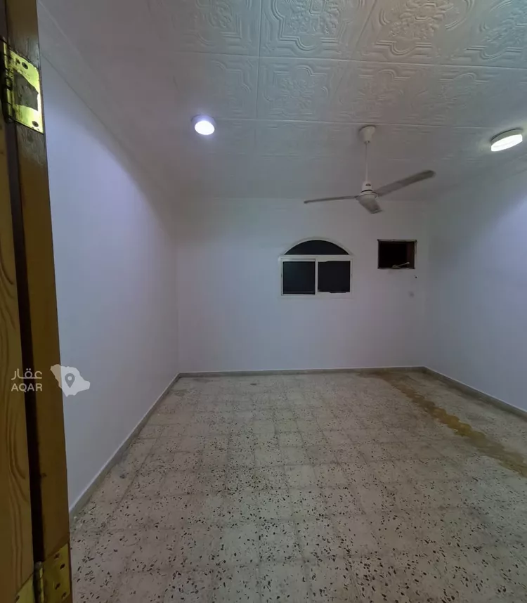 شقة للإيجار في شارع محمد رشيد رضا, حي الدار البيضاء, مدينة الرياض, منطقة الرياض 8