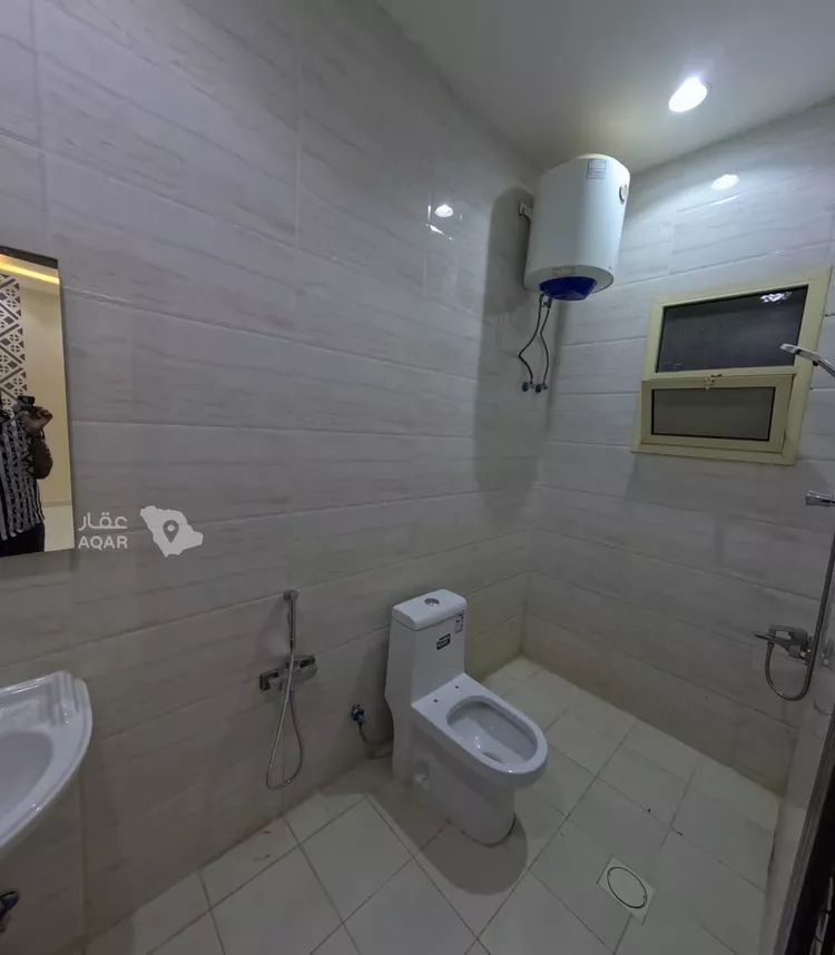 Floor for Rent in Riyadh Al Aziziyah 6