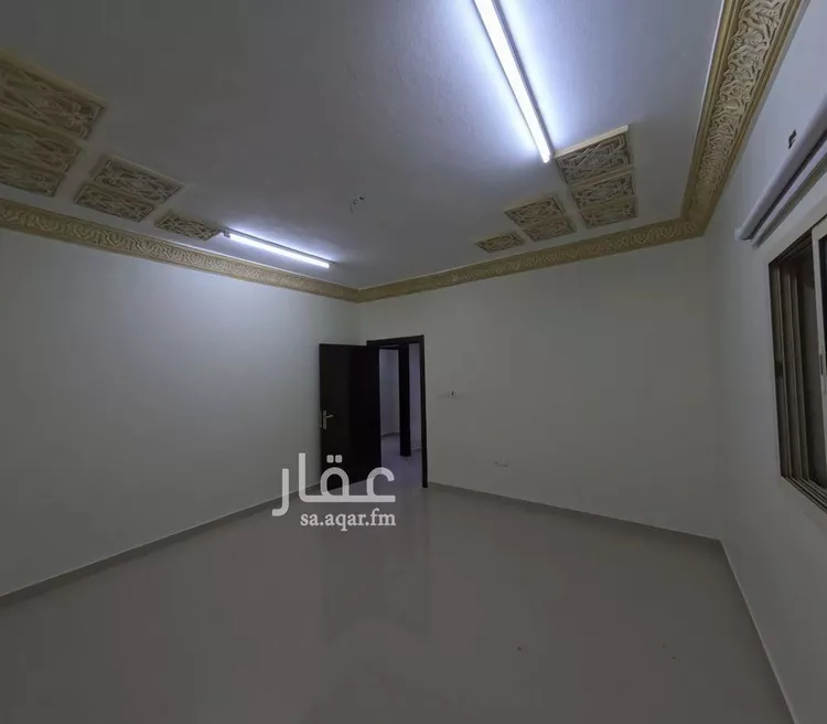 شقة للإيجار في شارع رقم 84, حي العزيزية, مدينة الرياض, منطقة الرياض صورة 3