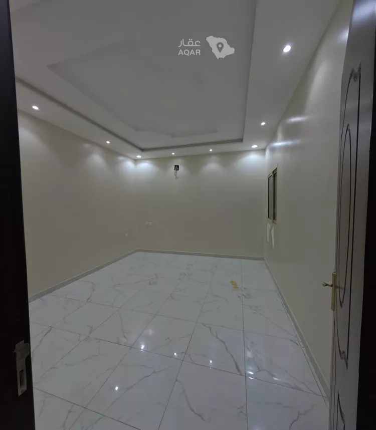 Floor for Rent in Riyadh Al Aziziyah 12