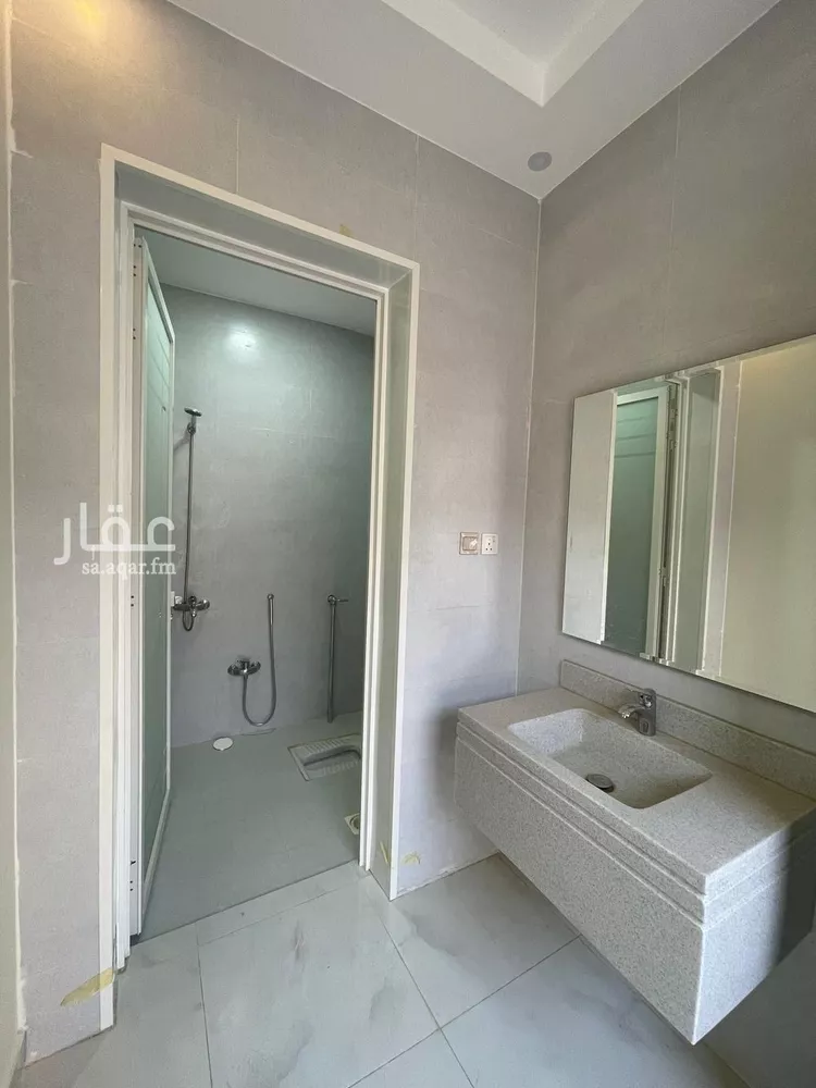 فيلا للبيع في شارع ابو مالك الكندي, حي الرمال, مدينة عنيزه, منطقة القصيم صورة 4