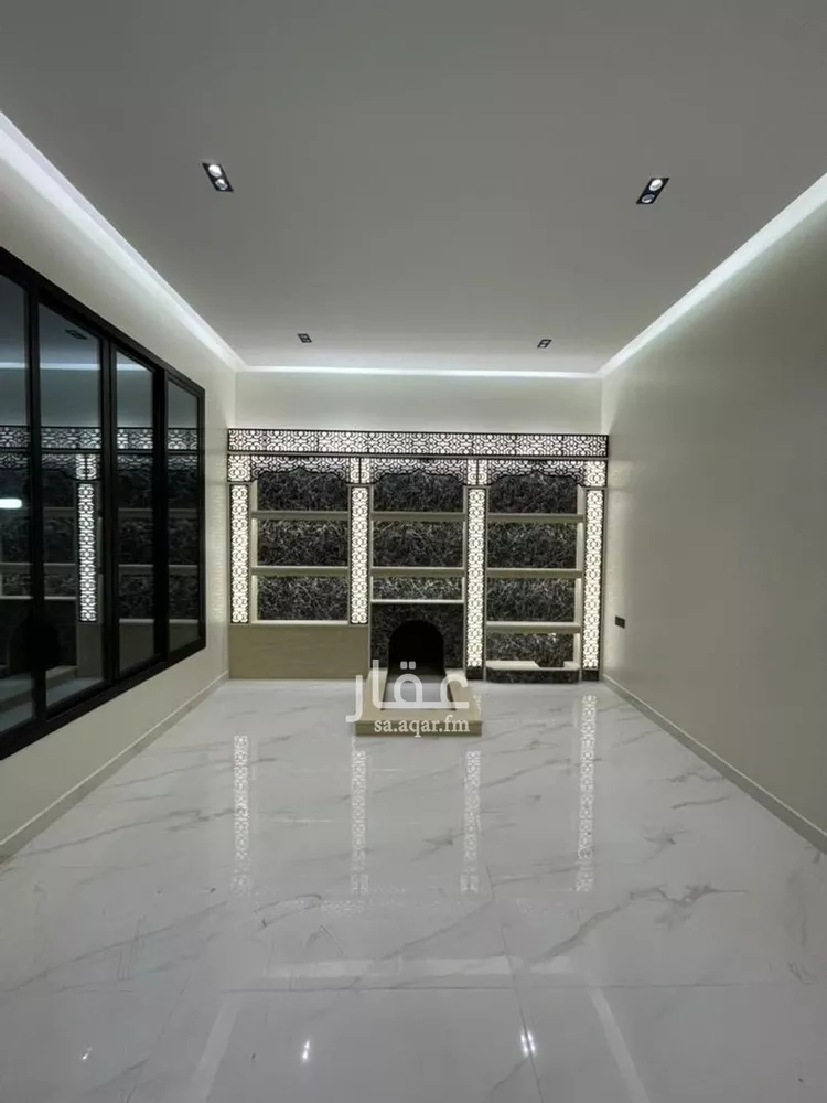 فيلا للبيع في شارع شداد بن أسيد, حي الرياضي, مدينة عنيزة, منطقة القصيم صورة 4