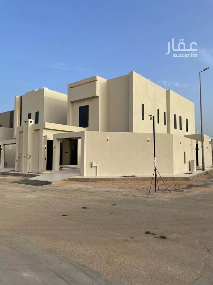 فيلا للبيع في شارع داود بن شبل المقرئ, حي الوهلان, مدينة عنيزة, منطقة القصيم 1 صورة