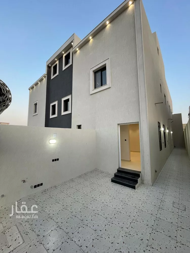 دور للبيع في شارع عبدالله سليمان السلمان, حي الشفاء, مدينة عنيزة, منطقة القصيم صورة 2