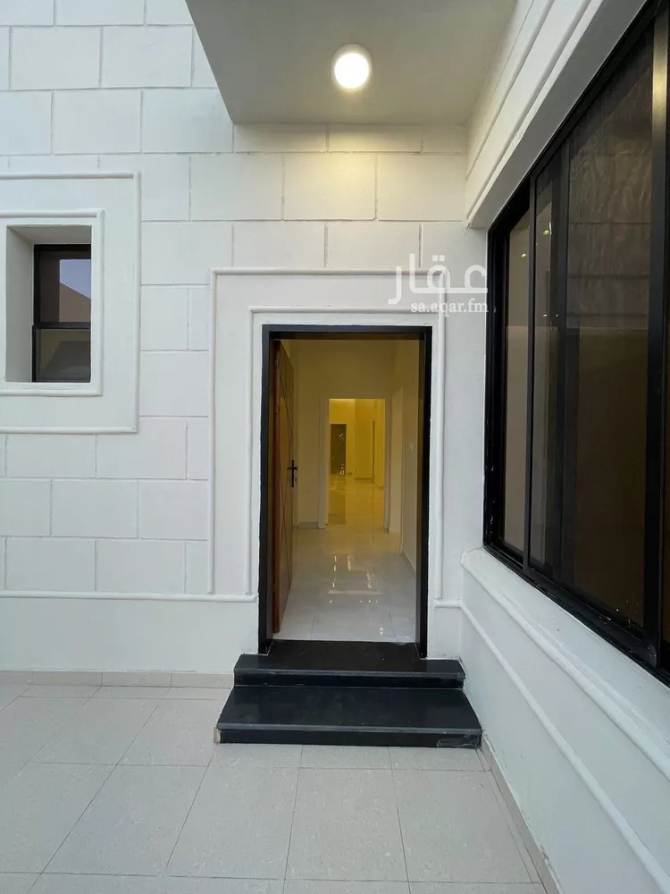 فيلا للبيع في شارع النجاح, حي المنار, مدينة عنيزة, منطقة القصيم صورة 5