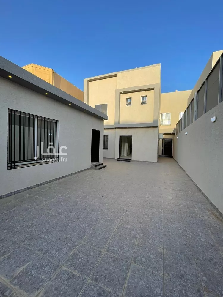 فيلا للبيع في شارع ابو مالك الكندي, حي الرمال, مدينة عنيزه, منطقة القصيم صورة 2