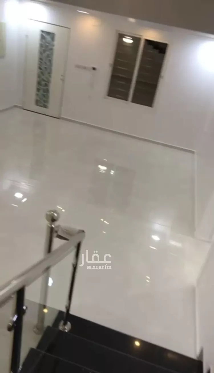 فيلا للبيع في شارع ابن غيث, حي الخالدية, مدينة عنيزه, منطقة القصيم صورة 4