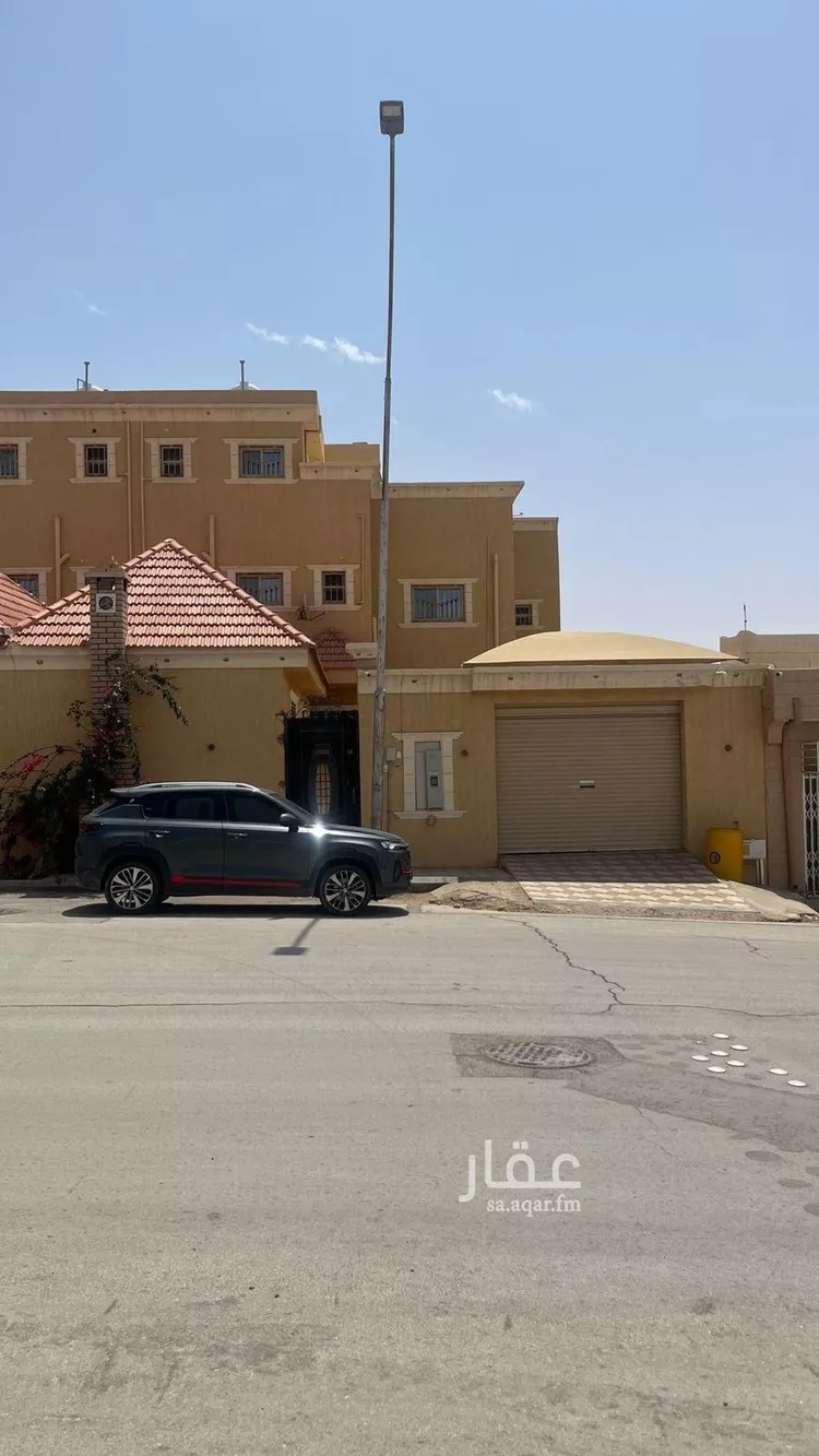 فيلا للبيع في شارع عبدالله سليمان السلمان, حي الشفاء, مدينة عنيزه, منطقة القصيم