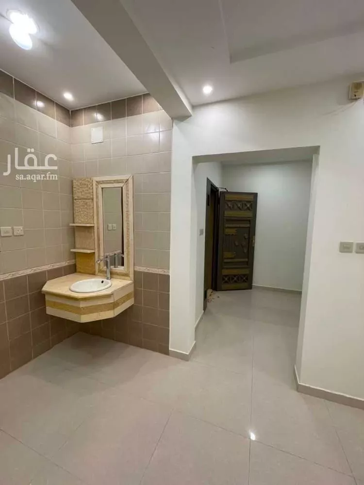 فيلا للبيع في شارع عبدالله بن ملاذ الأشعري, حي المنار, مدينة عنيزة, منطقة القصيم 13