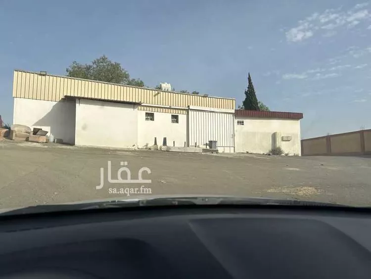 مستودع للإيجار في حي ، شارع بئرالعزيزية ، حي العرين ، أبها ، منطقة عسير 1 صورة