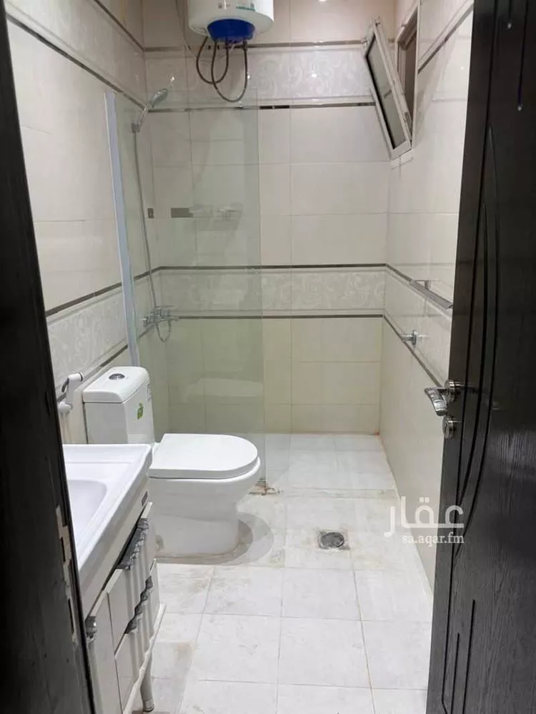 Building for Rent in Medina King Fahd صورة 2