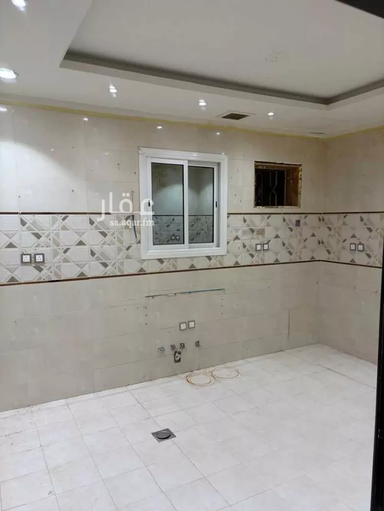 Building for Rent in Medina King Fahd صورة 4