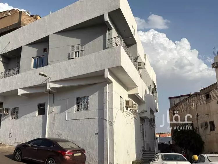 عمارة للبيع في شارع احمد بن محمد ذاكر ادريس, حي الدويمة, مدينة المدينة المنورة, منطقة المدينة المنورة صورة 3