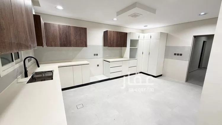Floor for Rent in Riyadh Hittin صورة 2
