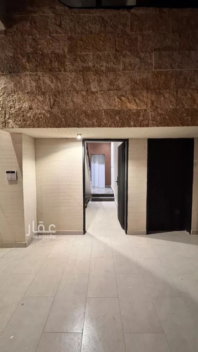 دور للبيع في شارع الكرا, حي إشبيلية, مدينة الرياض, منطقة الرياض 15