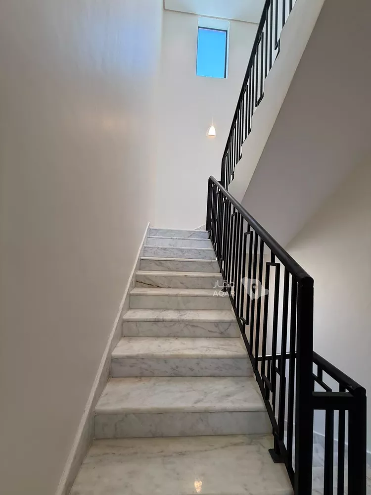 Floor for Rent in Riyadh Sultanah 20