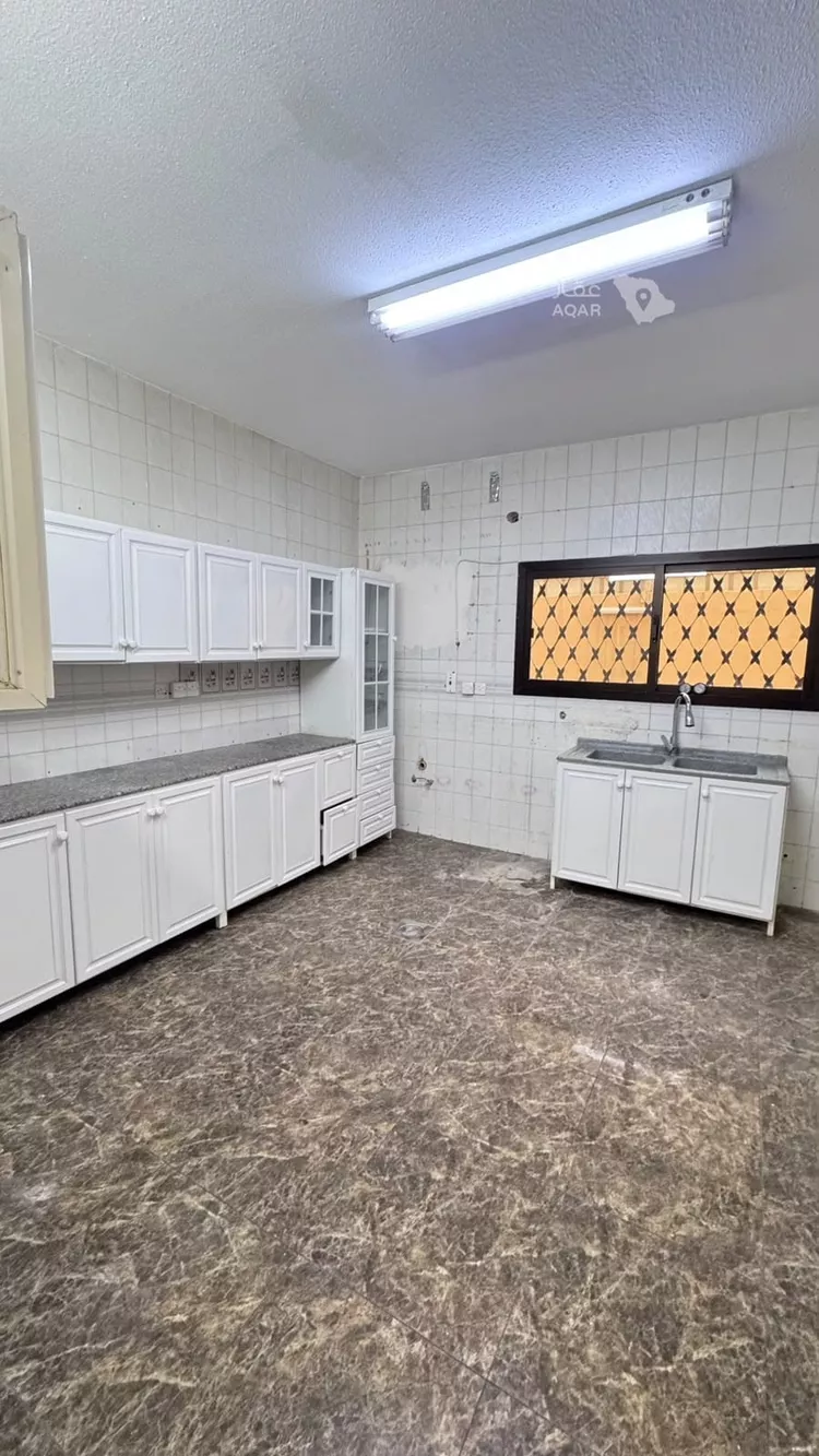 Floor for Rent in Riyadh Ar Rawdah 16