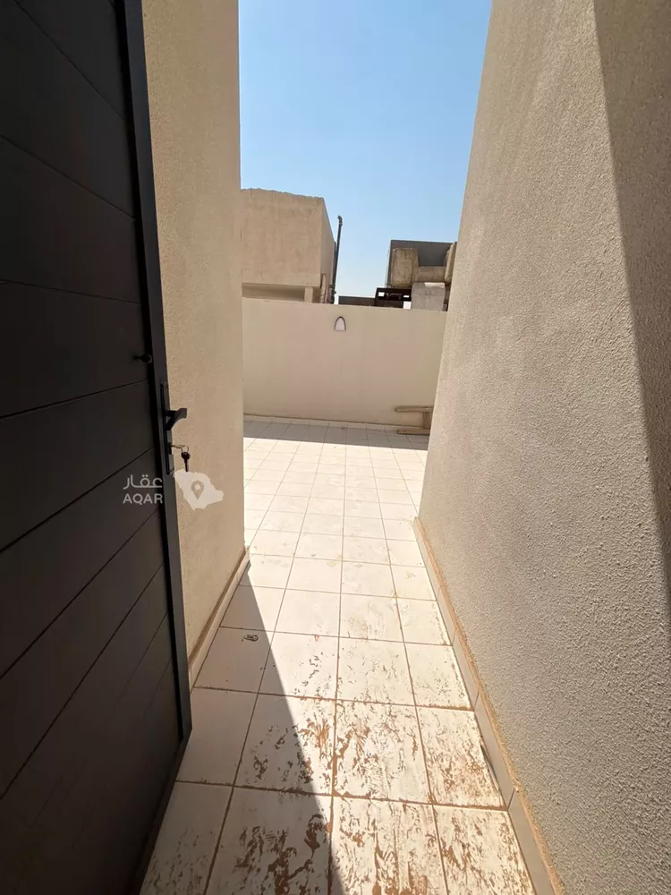 Floor for Rent in Riyadh Sultanah 22