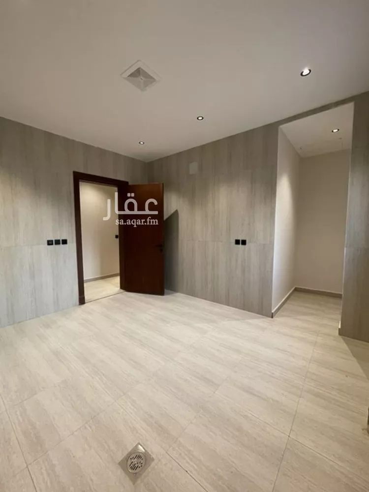 Floor for Sale in Riyadh Ash Sharq 25