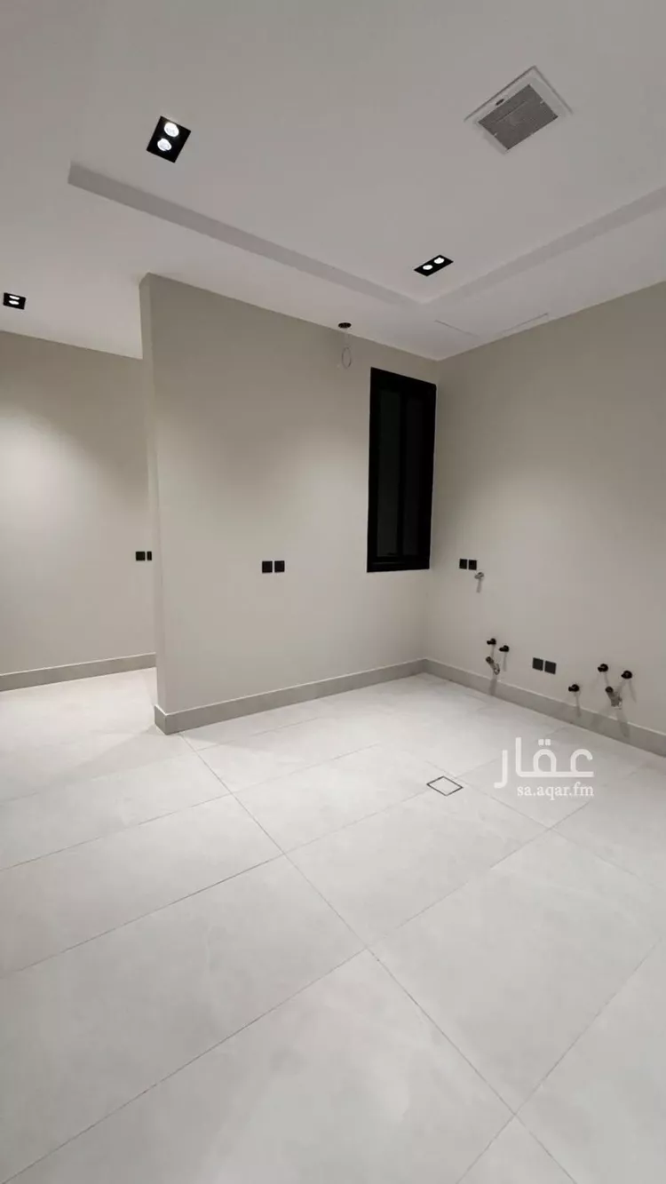دور للبيع في شارع الكرا, حي إشبيلية, مدينة الرياض, منطقة الرياض 7
