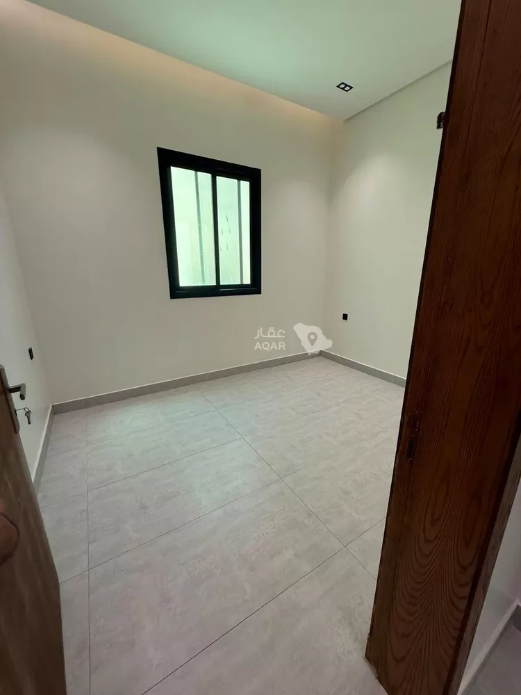 Floor for Rent in Riyadh Sultanah 23