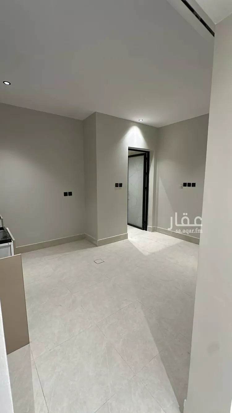 استوديو للإيجار في شارع المراح, حي الحمراء, مدينة الخبر, المنطقة الشرقية 8