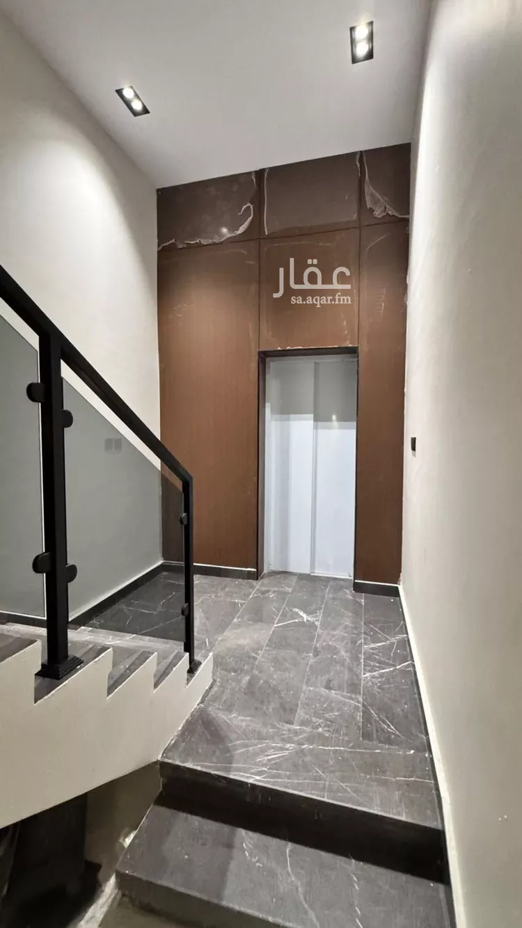 دور للبيع في شارع الكرا, حي إشبيلية, مدينة الرياض, منطقة الرياض 18