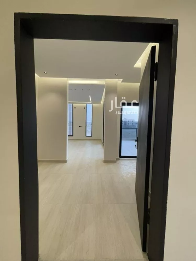Floor for Sale in Riyadh Ash Sharq 6